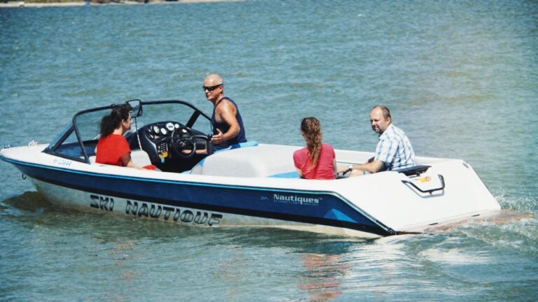Family boat trips in the Danube Bend
